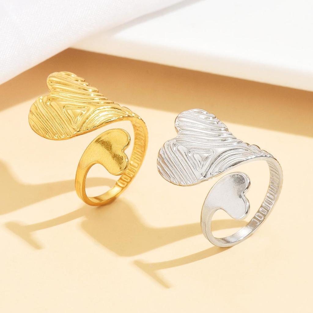 European & American Chic Asymmetrical Heart Stainless Steel Ring - Retro Geometric Texture for Women