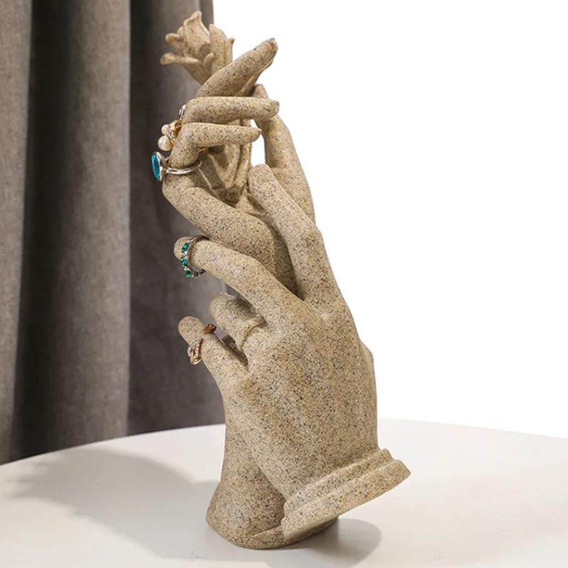 Nordic Creative Resin Hand Models Ring Holders Bracelets Jewelry Display Racks Counter Ring Display Props Rose Hands Wedding Decorations Ornaments