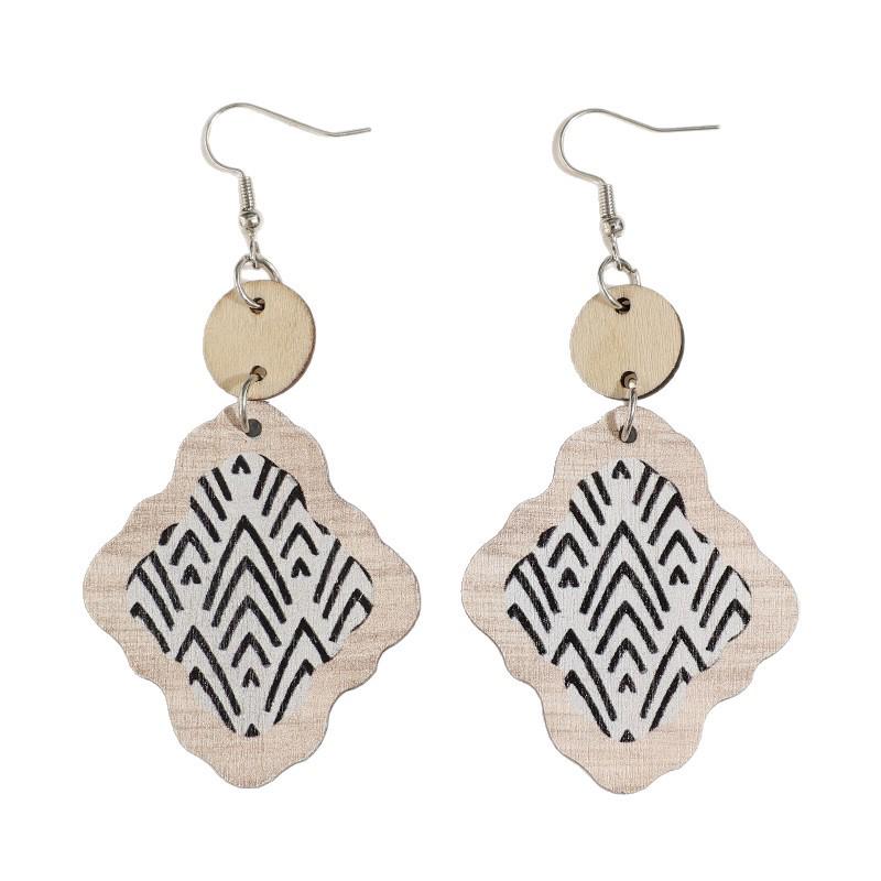 Stylish Wooden Diamond Pattern Earrings - Enhances Your Features.