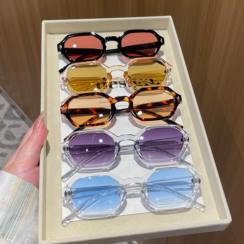 New Small Frame Irregualr Square Sunglasses Women For Men Luxury Brand Designer Sun Glasses Punk Popular Vintage Hip Hop Eyewear