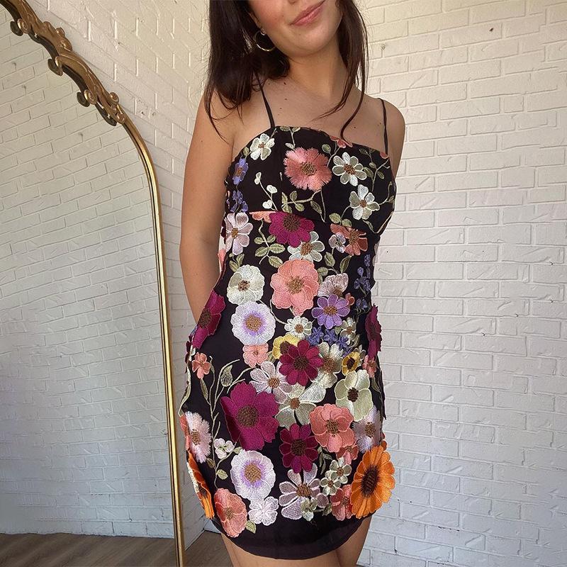 2025 Rochie cu bretele brodate din plasă florală elegantă de primăvară 2025