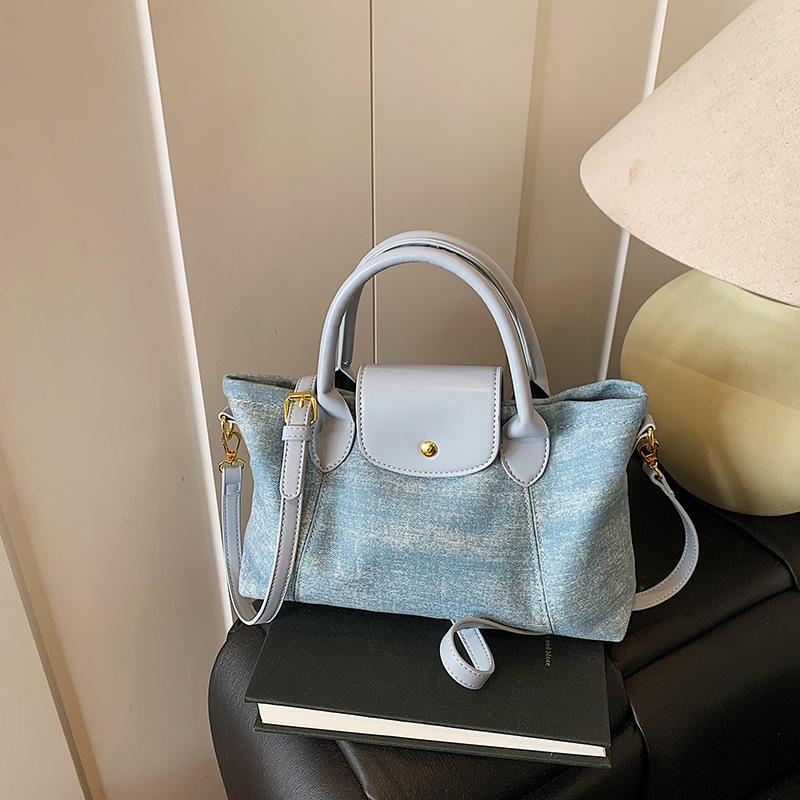 

Tote bag women s large-capacity new popular fashion casual shoulder bag versatile hand carry messenger bag синій