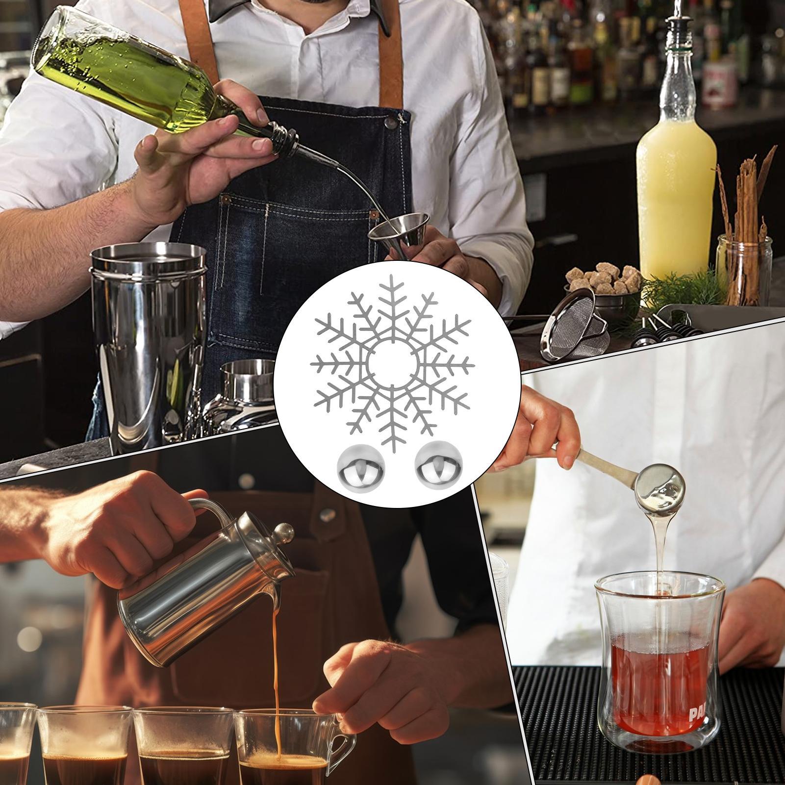 

Coffee Ice Ball 2 Pieces Metal Reusable Chilling Tool with Stand Cold Ball Machine Accessories for Gatherings Banquets Beverages CN