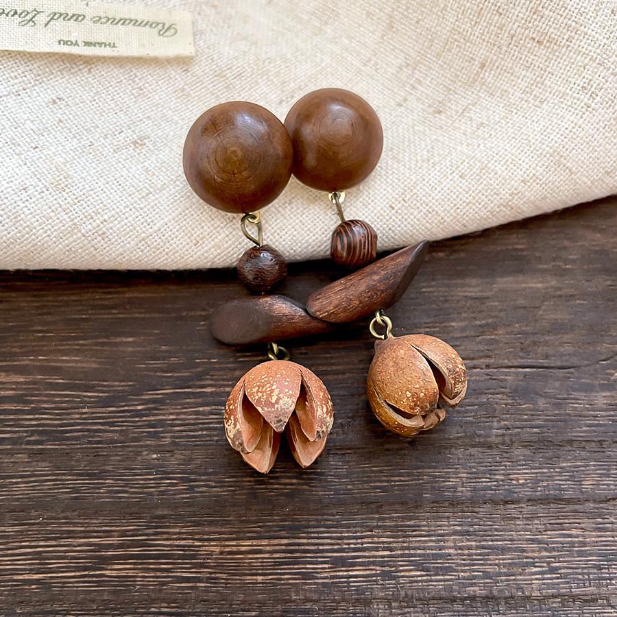 Retro Bohemian Wooden Tassel Earrings: 2026 Summer Niche Stud Accessories