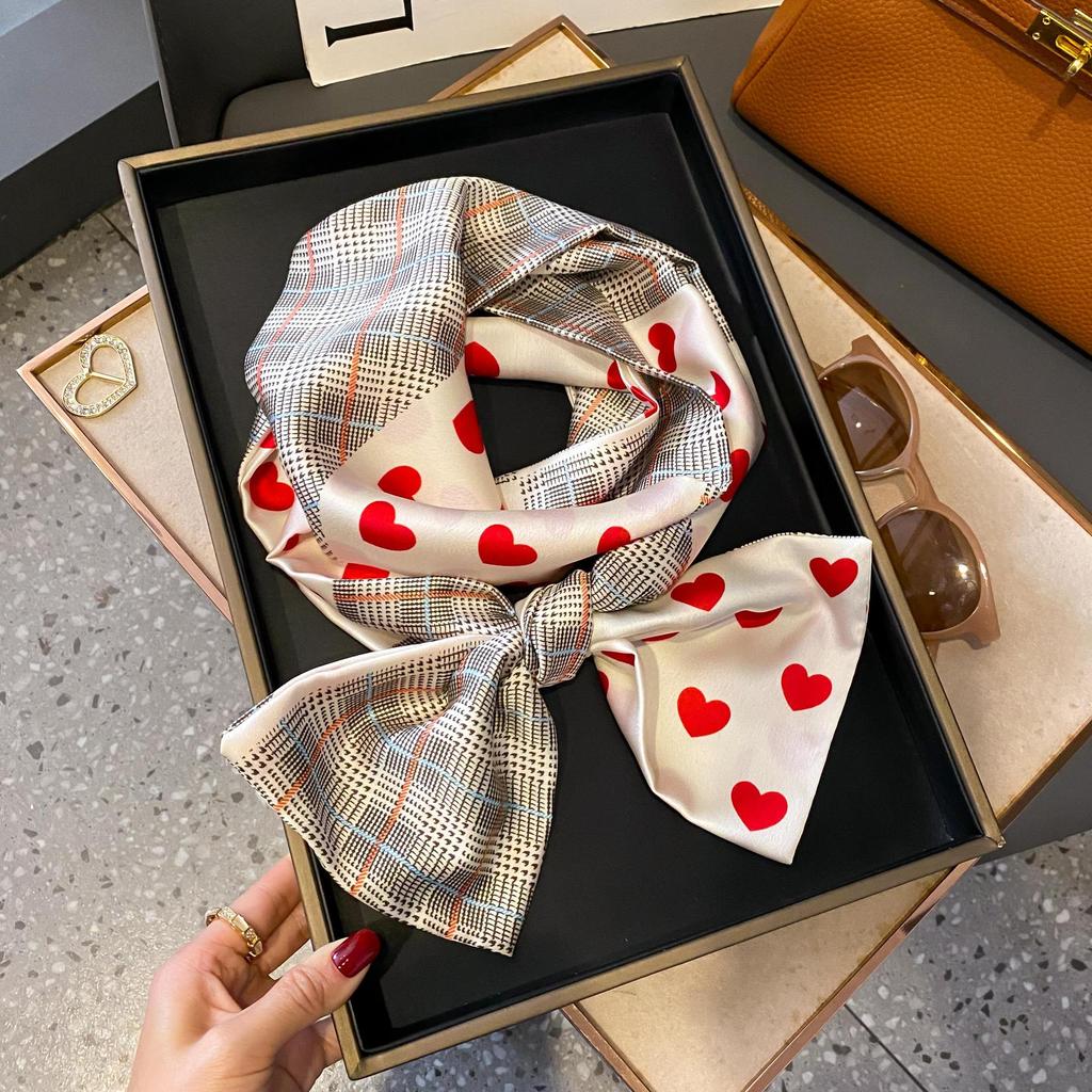 Small long silk scarf, women's spring and autumn style, foreign style, fashionable new style, matching shirt, headband, mother's neck, scarf.