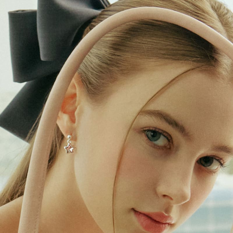 VVV [925 Silver] Cubic Star Earrings