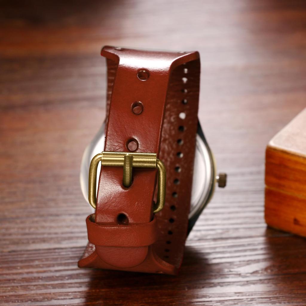 Fashionable Unisex Watch with Crown and Leather Strap: Waterproof, Cool, Retro, Classic, Stylish Analog Quartz Movement, Perfect Gift for