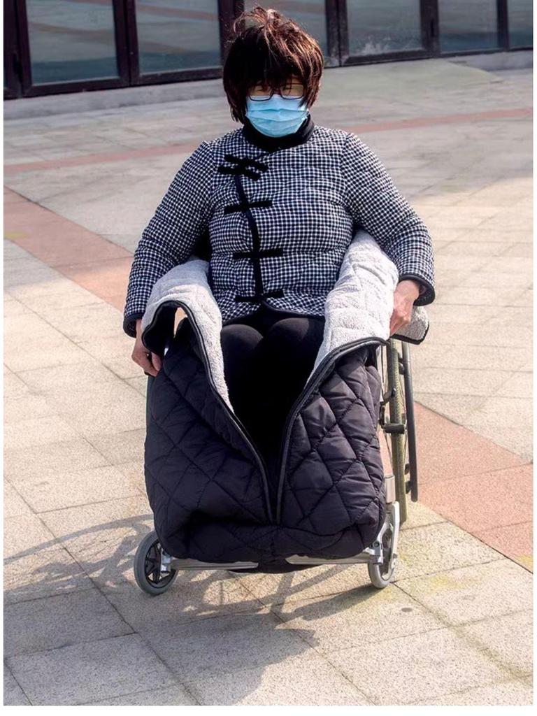 Fleece-Lined Winter Wheelchair Blanket: Windproof, Warm, and Thickened for Elderly Cold and Leg Protection Outdoors.