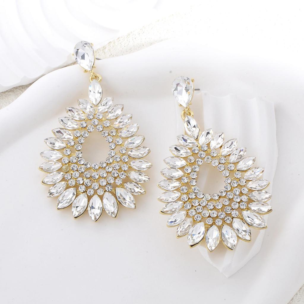 Modern Drop Earrings With Sparkling Rhinestones For Elegant Evening Wear Women