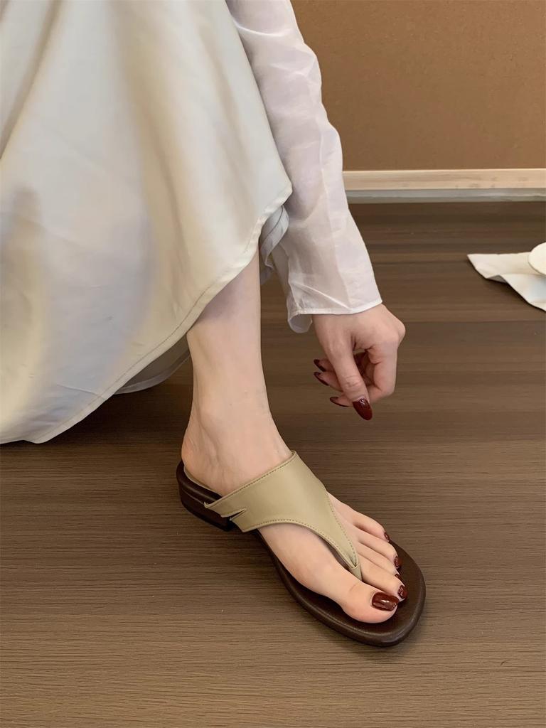 Fashion 2025 Summer New Flat Bottom Buckle Strap Women's Sandals Casual Versatile Comfort Pinch Toe Concise Beach Sandals Women