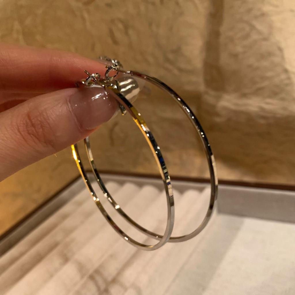 European and American plain ring earrings, stud earrings, cold wind, niche earrings, temperament earrings, light luxury