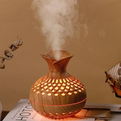 Umidificator de Flori cu Aspect de Lemn 300ML cu Lumini Colorate, Spray USB cu Două Viteze pentru Hidratarea Dormitorului și a Biroului