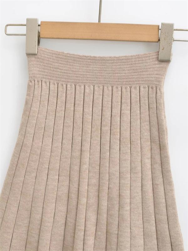 Elegant Korean Style A-Line Knit Skirt: High-Waisted, Slimming, Pleated, Versatile, Age-Reducing - Autumn/Winter 2025 Collection.