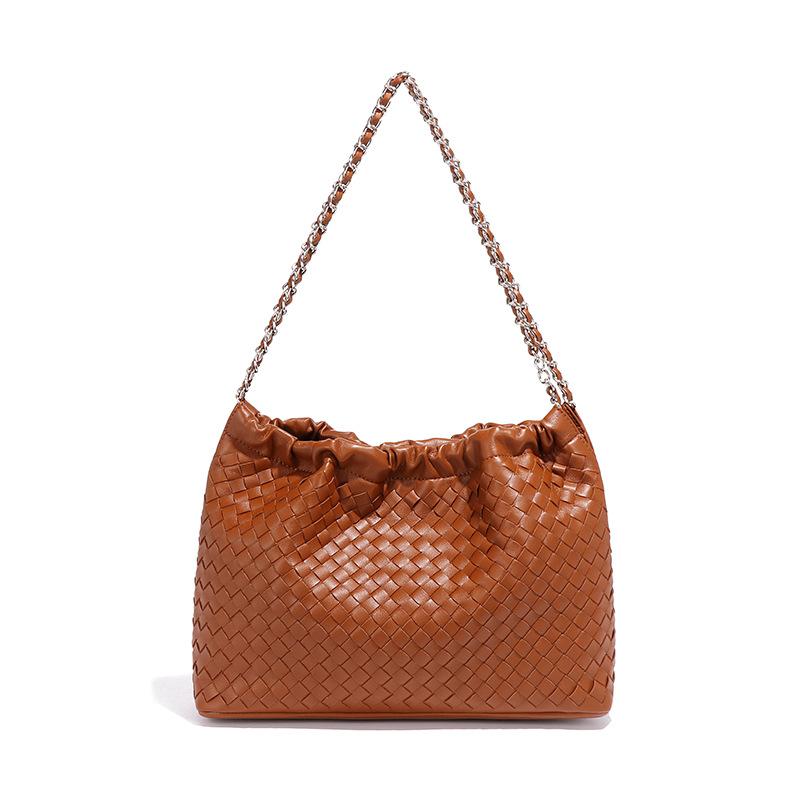 

The Bag Features A Unique Design, Simple and Versatile, Fashionable Hand-woven Chain, Small Square Bag, Puff, Pleated and Cloud-shaped Bag