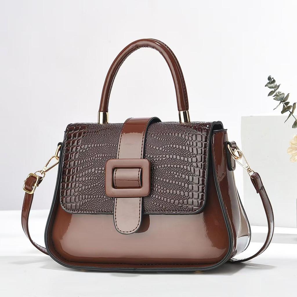 Trendy Crocodile Texture Handbag With Large Capacity And Chic Urban Minimalist Style Ideal For Daily Outfits