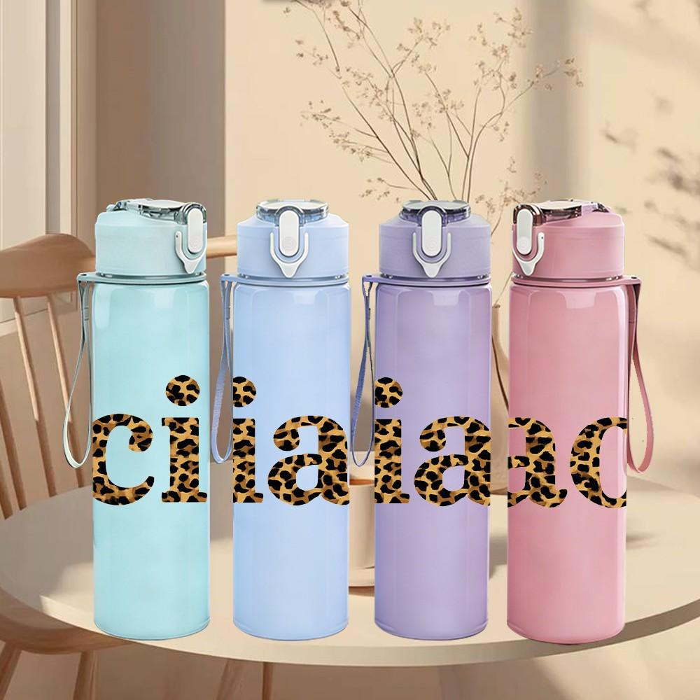 1PC Ciao Simple Text Art Print 750ml Color Plastic Sports Water Bottle Leakproof Flip Straw Lid Suitable for Sports Office Home Use