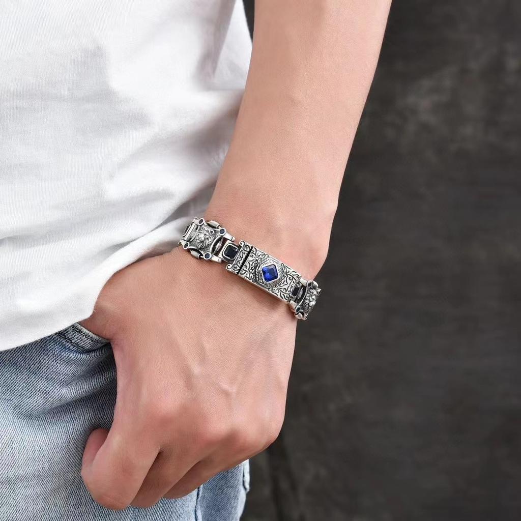 Neues China-Chic Herren Persönlichkeit Löwe Hegemonie Armband Breite Ausführung Blauer Diamant Armband Schmuck