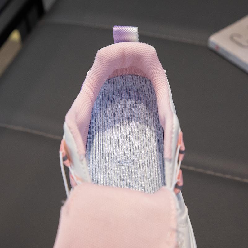 Atmungsaktiver Sport-Sneaker für Kinder mit weicher Unterseite, neuer Freizeitschuh für Schüler mit rutschfester Sohle