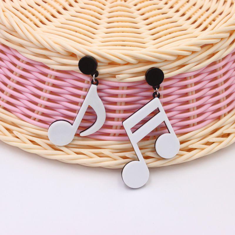 Exquisite Asymmetrical Acrylic Musical Note Earrings – European & American Geometric Style белый