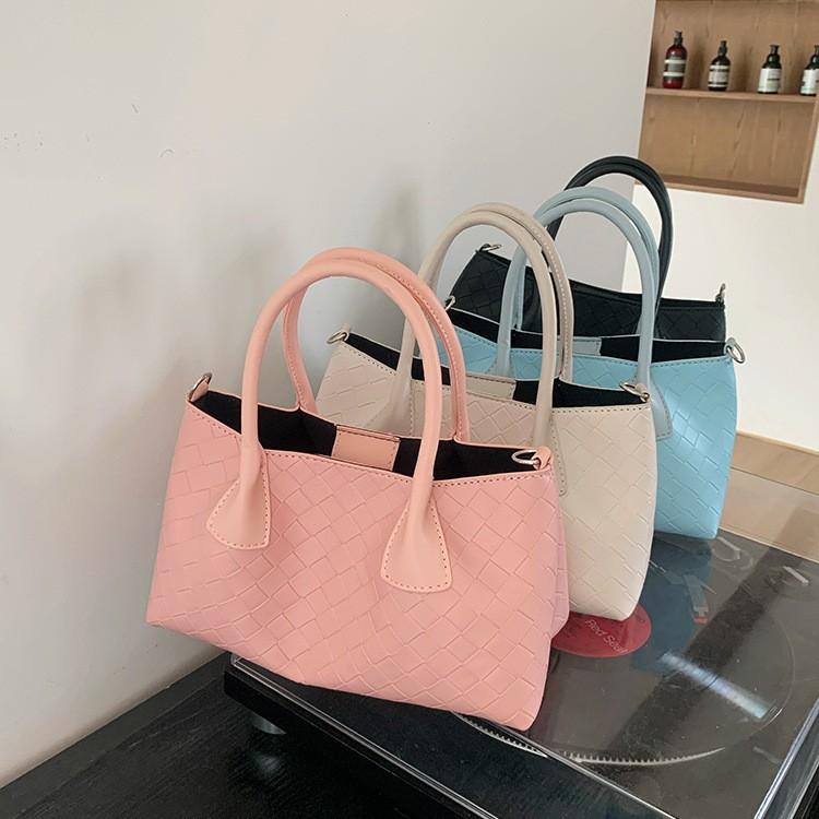 Nischendesign Handtasche Tasche für Frauen im Sommer Neu Trendy und Modisch Eimertasche Vielseitige Gewebte Korb Umhängetasche