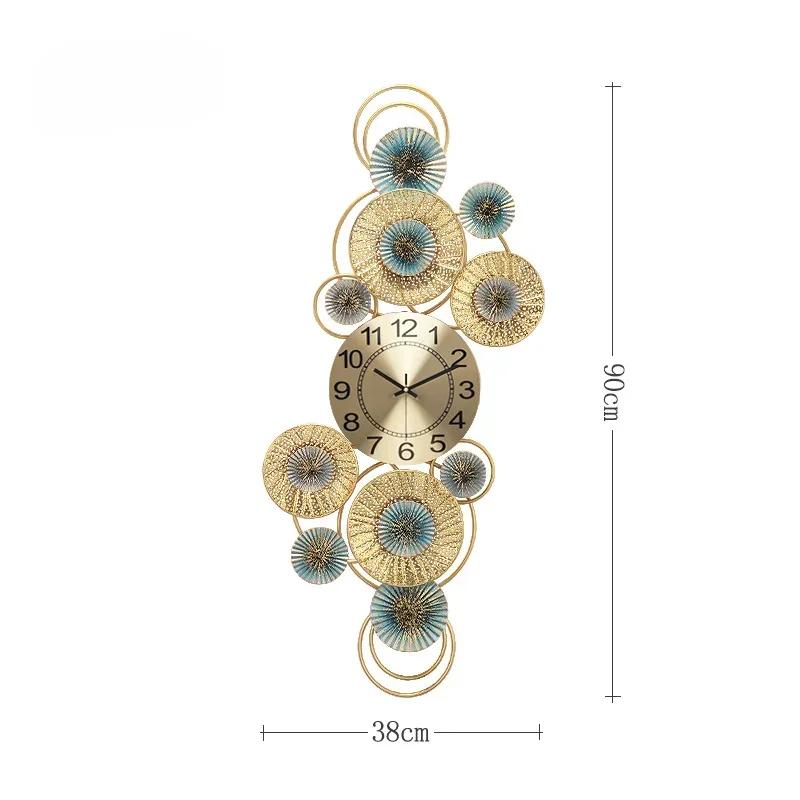 2025 New Luxury Fashion Living Room Decorative Clock Wall Clock Restaurant Creative Iron Atmosphere Silent Clock Wall Art X3O3G7