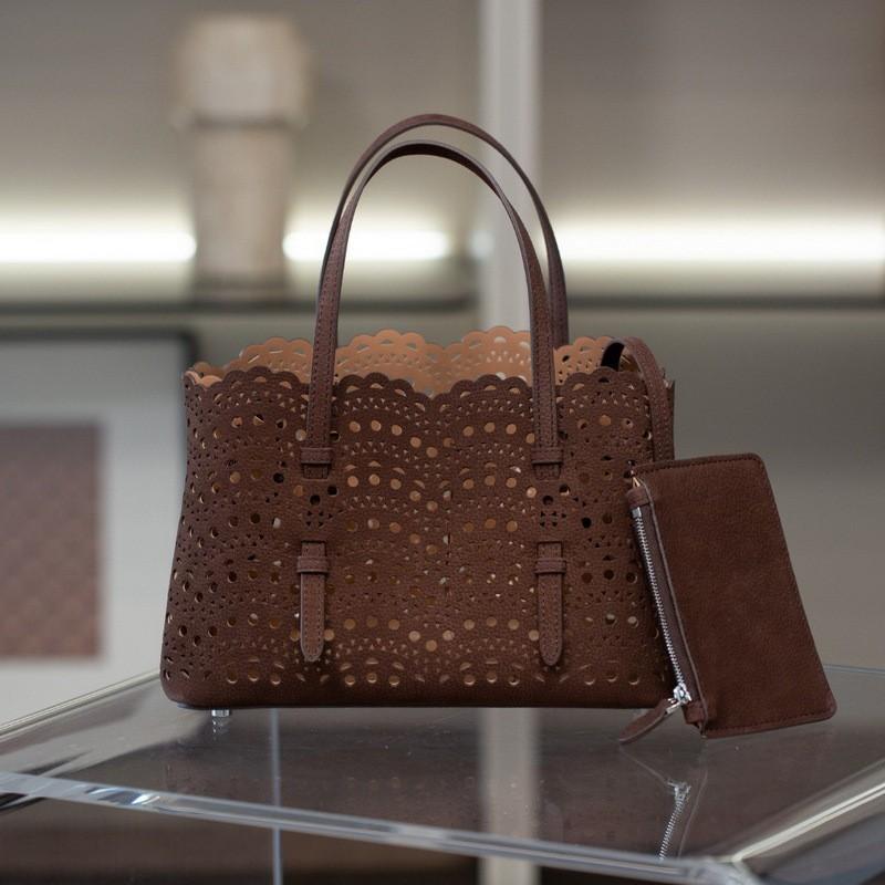 2026 Genuine Leather Women's Bag Tote French Hollowed-out Carved 25 Portable Cross-body Lazy Vegetable Basket