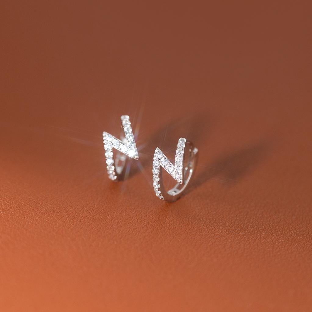 New Fashion 925 Silver Minimalist Mini Lightning Earring for Women Shinny Zircon Hoop Earrings Jewelry