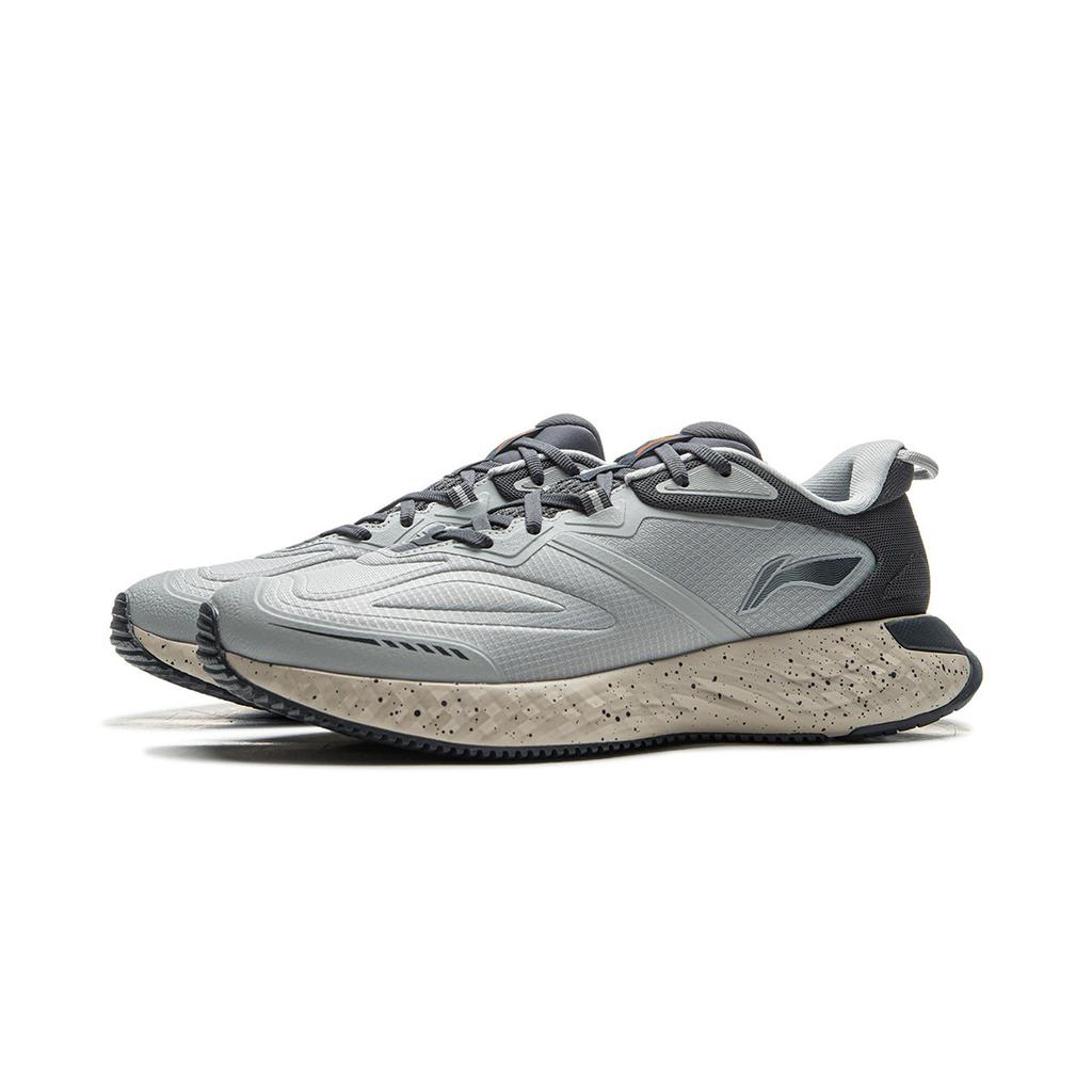 Li Ning Amortiguación Protectora Cloud Rebound Boost Envolvente Cómodo Antideslizante Resistente al Desgaste Zapatillas Casuales de Running de Caña Baja para Hombre ARSU057-3