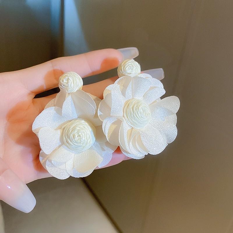 Mesh Flower Earrings Retro Small Fresh Personalized Versatile Stud Earrings Trendy New Design Earrings