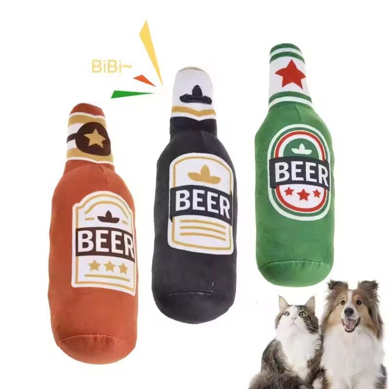 Peluche a forma di bottiglia di birra per cane Giocattolo sonoro BB Squeaky Giocattolo per animali domestici imbottito Resistente ai morsi Pulizia dei denti Molare Allevia la noia Interattivo