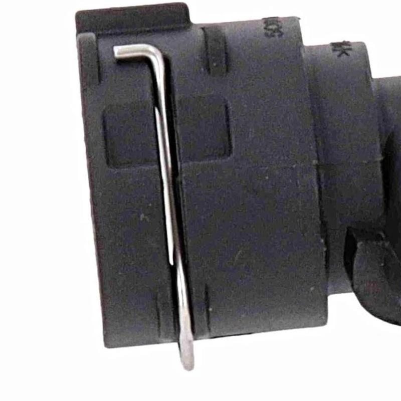 Multiple Vehicle Cooling Water Pipe Flange Coolant Hose Fitting Ergonomic Design Leakage Prevention 5Q0122291BB