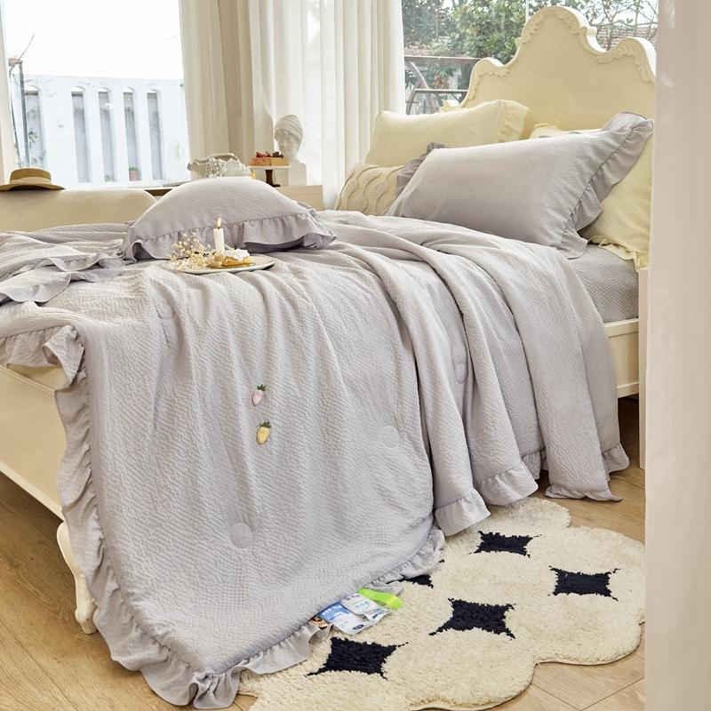 1Pc Solid Color Cool Feeling Summer Quilt Korean Style Ins Ruffle Edge Air Conditioning Thin Comforter Home Queen Size Bedding