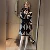 Retro European Light Luxury V-Neck Knit Dress - New Spring Design, Elegant Color Block Style