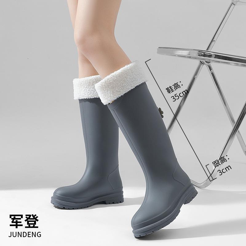 Fashion rain shoes four-leaf clover British women's high rain boots thickened non-slip integrated women's water shoes travel wading rubber shoes