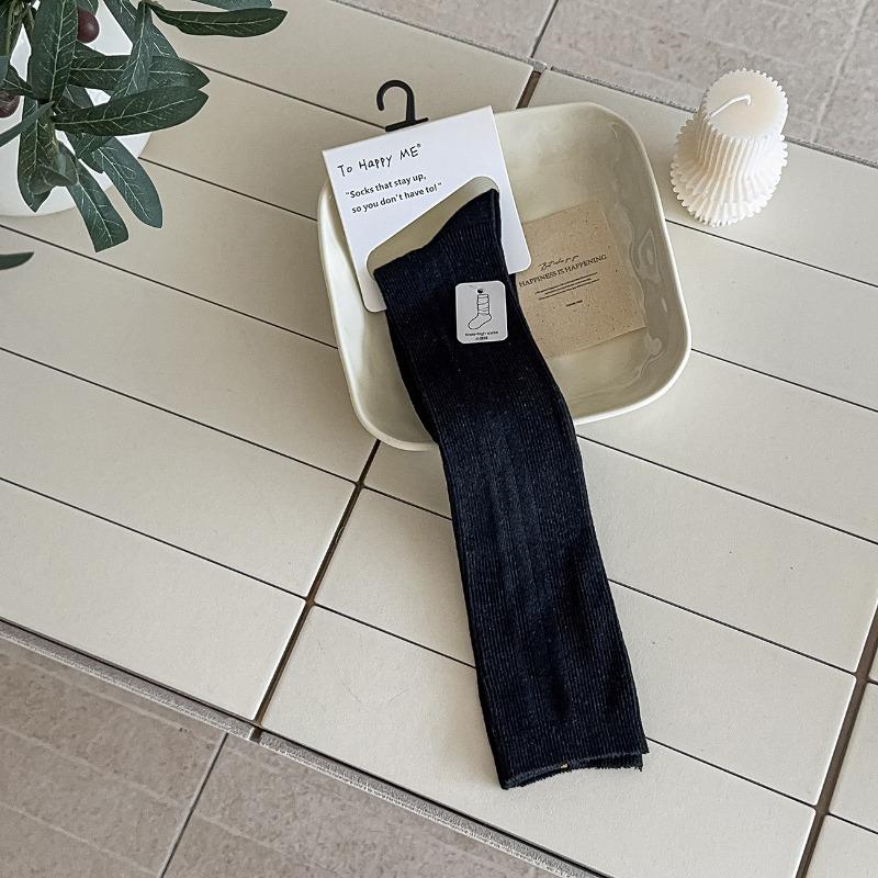 Ladies Spring and Autumn New Style Dark Stripe Vertical Long Leg Socks