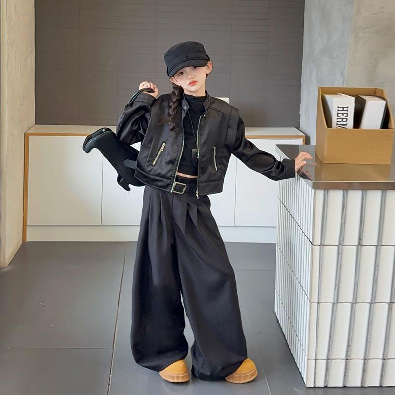 

Комплект из двух предметов: кожаная куртка и брюки в американском стиле для девочек - тренд весна/осень 2025 для подростков 130 cm