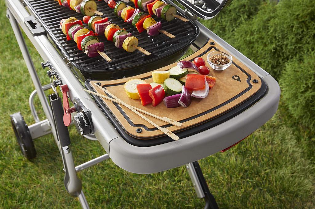 Weber Traveler Reversible Cutting Board for Portable Gas Grills and BBQ Stoves Japanese Product with 7031 (1 piece) [Official 2-Year Warranty]