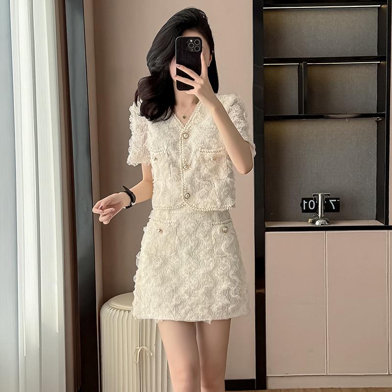 2026 Petite French Chic Apricot Lace Top & Skirt Set - Summer New Arrival