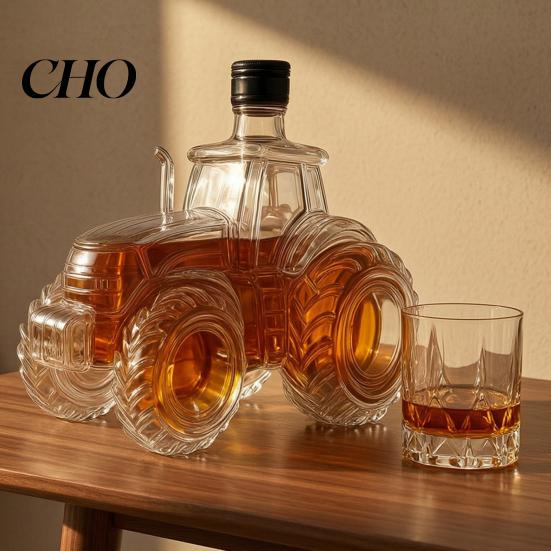 Fiaschetta di Vetro a Forma di Trattore Caraffa per Whiskey a Forma di Trattore, Bottiglia da Vino da 300 ml con Tappo, Trasparente e per Alcolici, Articolo da Bar Originale e Novità