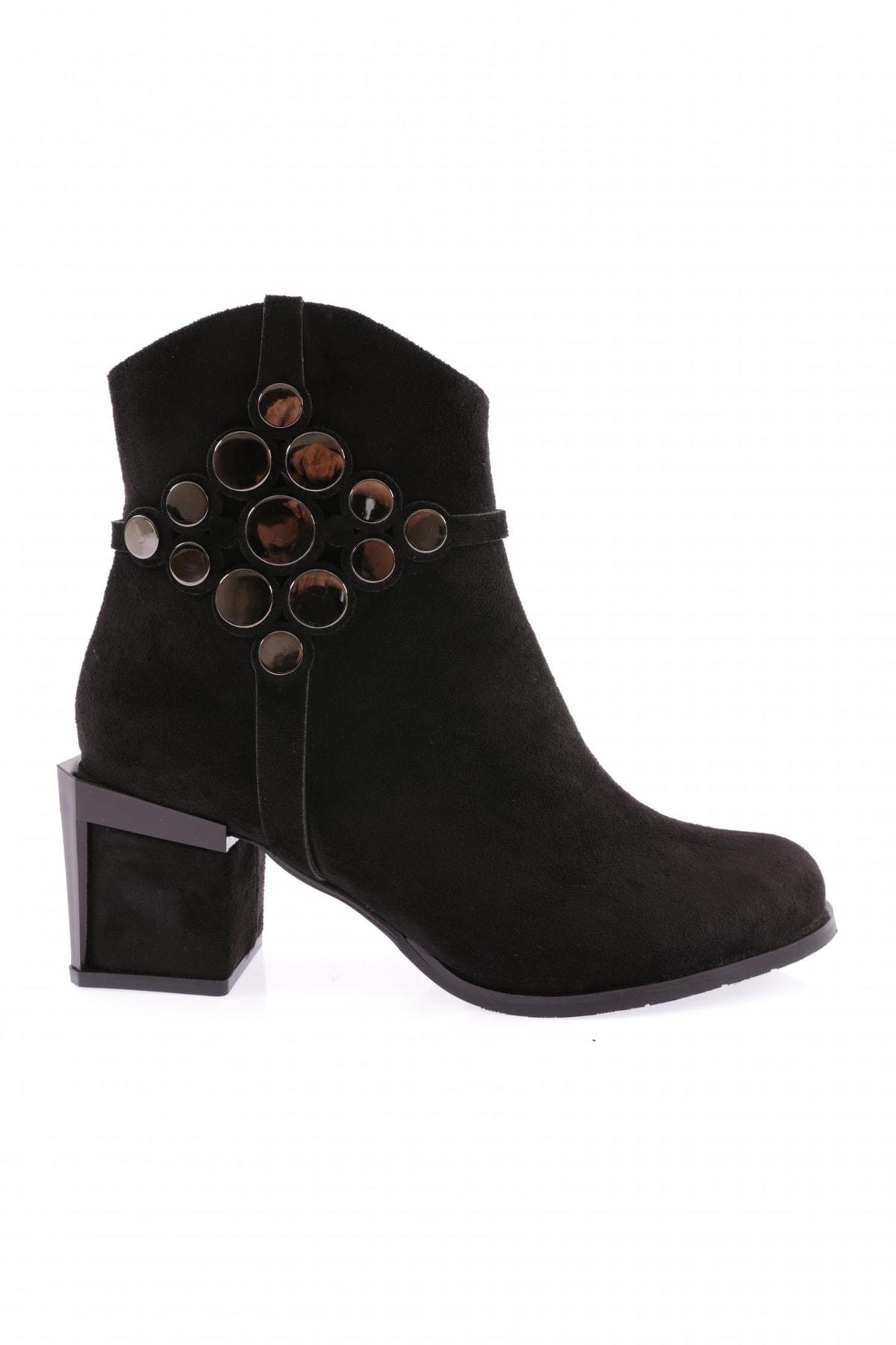 

Женские модные ботинки на каблуке с кристаллами и камнями