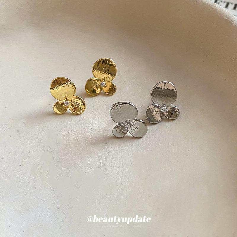 New silver needle zircon flower metal stud earrings exquisite daily versatile earrings niche design earrings women