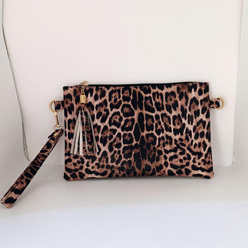 Women Clutch Leopard Print Small Bag Purse Large Capacity PU Leather Zipper Makeup Bag Travel Organizer Purse for Women