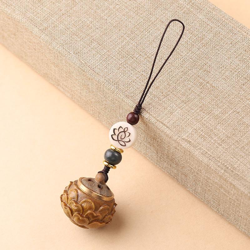 2021 Green Car Keychain G Buckle: Women's Mobile Phone Strap with Sandalwood Hollow Sachet Pendant
