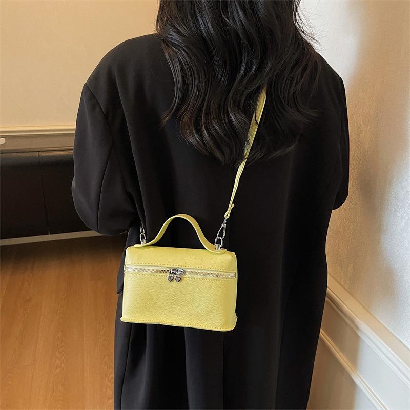 Simple texture single shoulder messenger bag autumn new trend niche fashion portable small square bag box bag