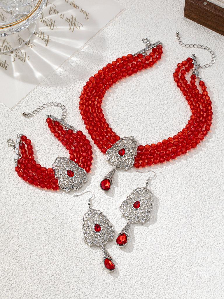 Retro Classic Hollow Rhinestone Inlaid Necklace Fashion Temperament Light Luxury High Sense Bracelet Set