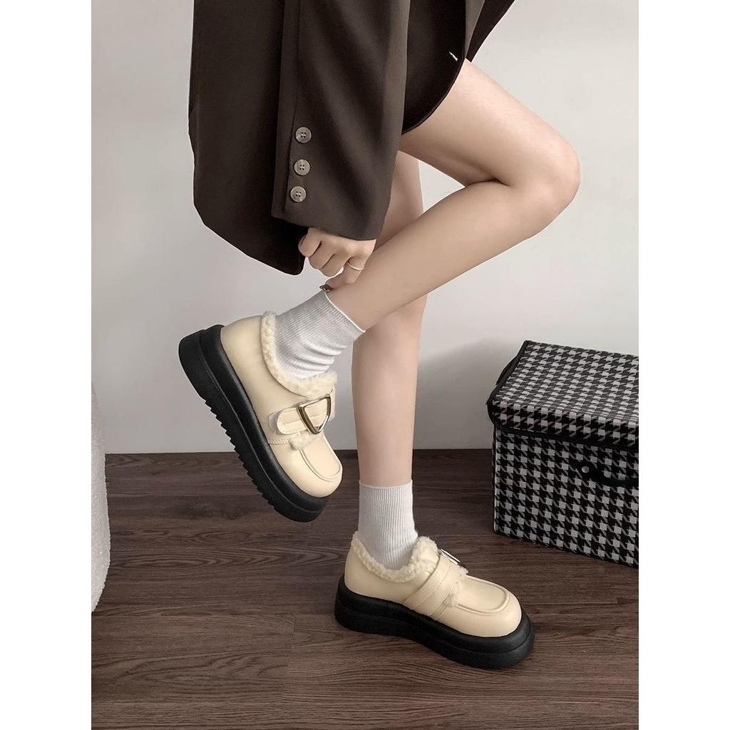 Black velvet retro British style small leather shoes women's 2025 new autumn and winter platform heightening loafers ins tide
