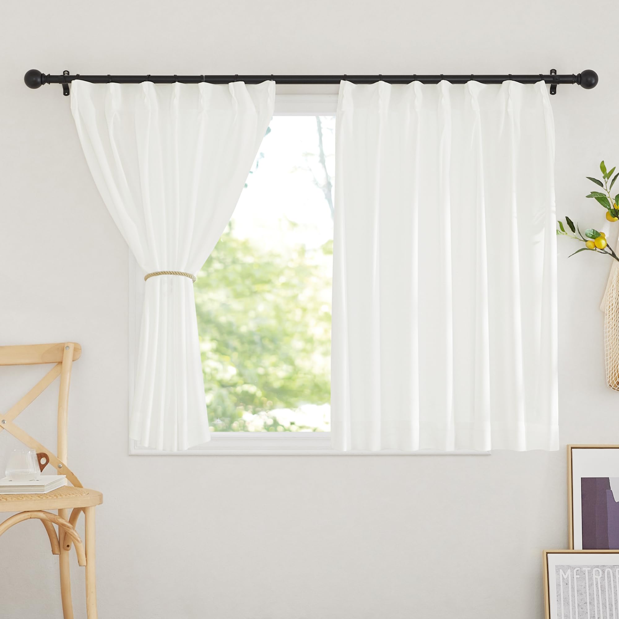 

NICETOWN Непрозрачное зеркальное кружево УФ для маленькой комнаты Солнце Премиум Тепловая энергия Скандинавский 100 см шириной х 135 см Упаковка из 2 штор, Защита, Плотные, Окна, белый