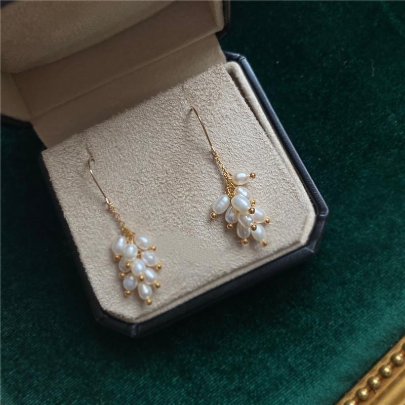 Trendy Kunstperlen-Ohrclips in Form von Weintrauben, baumelnd, luxuriös, ohne Ohrlöcher, für Frauen, Hochzeitsfeiern