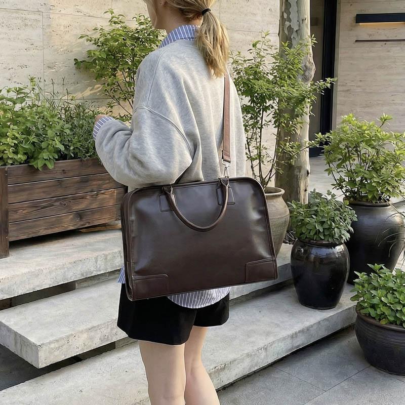 Premium Pu Duffle Bag for Unisex with Top Handle Stylish Travel Bag for Business and Weekend Trips