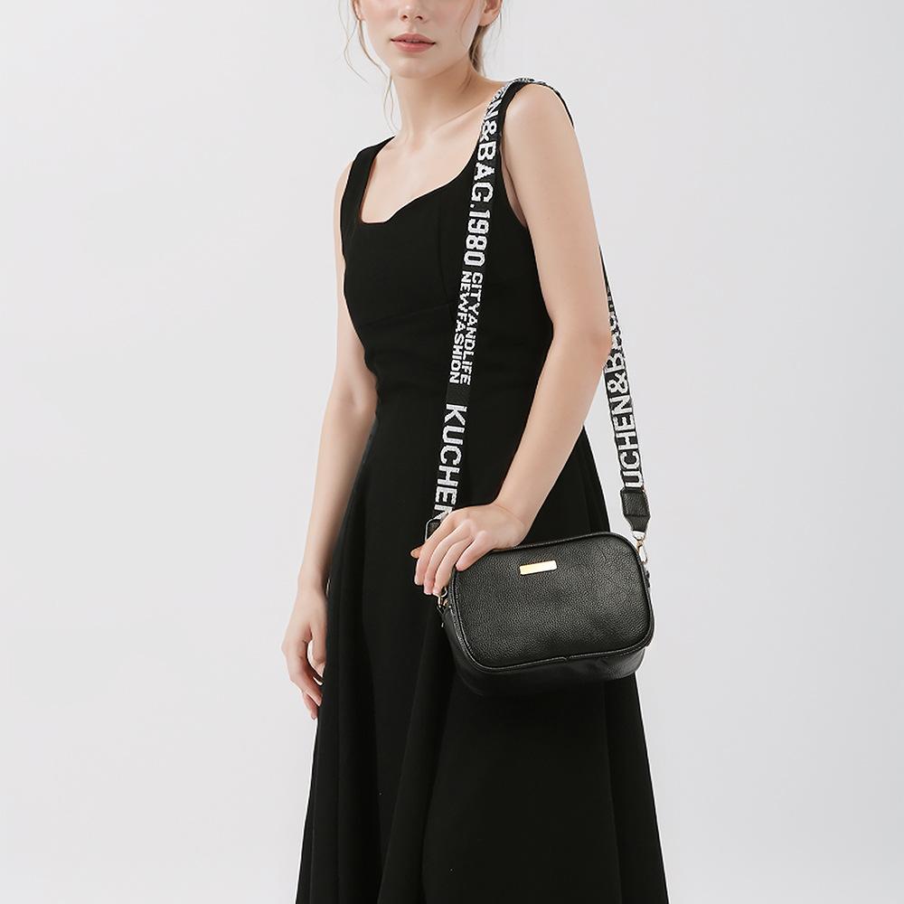 Women's bag, new broadband small square bag, fashionable and simple shoulder messenger bag, one piece.